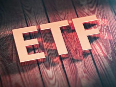 Комиссар CFTC жестко высказался в адрес SEC за позицию относительно биткоин-ETF